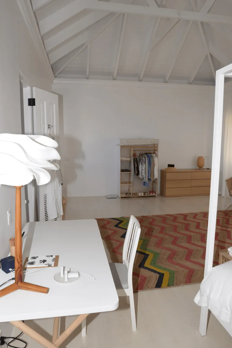 The Raked Sand Theory: What Your Desk Is Doing to Your Digital Mind